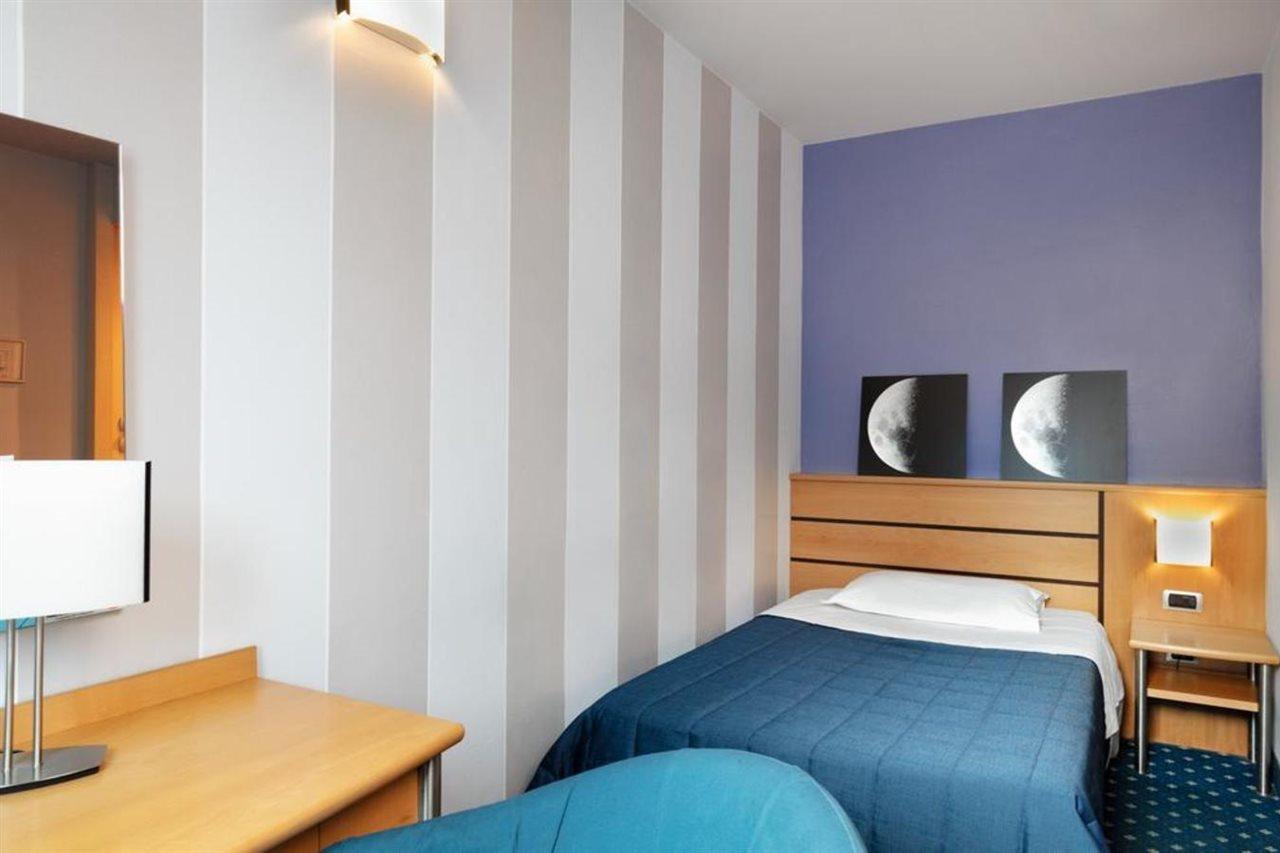Garda Hotel Montichiari Esterno foto