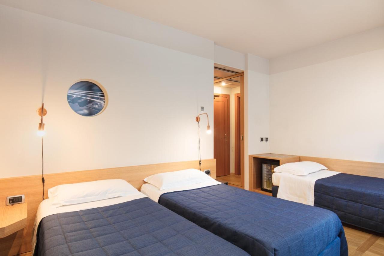 Garda Hotel Montichiari Esterno foto