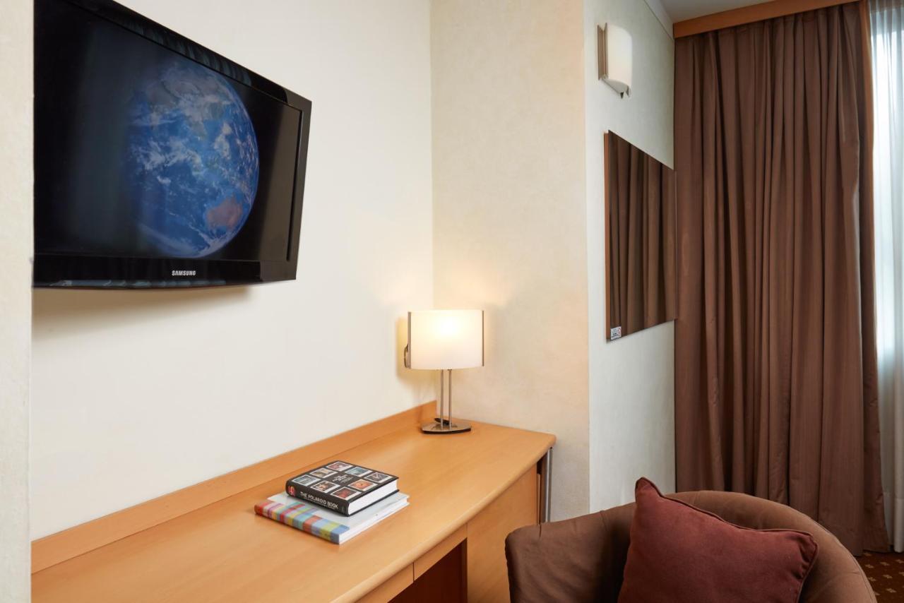 Garda Hotel Montichiari Esterno foto