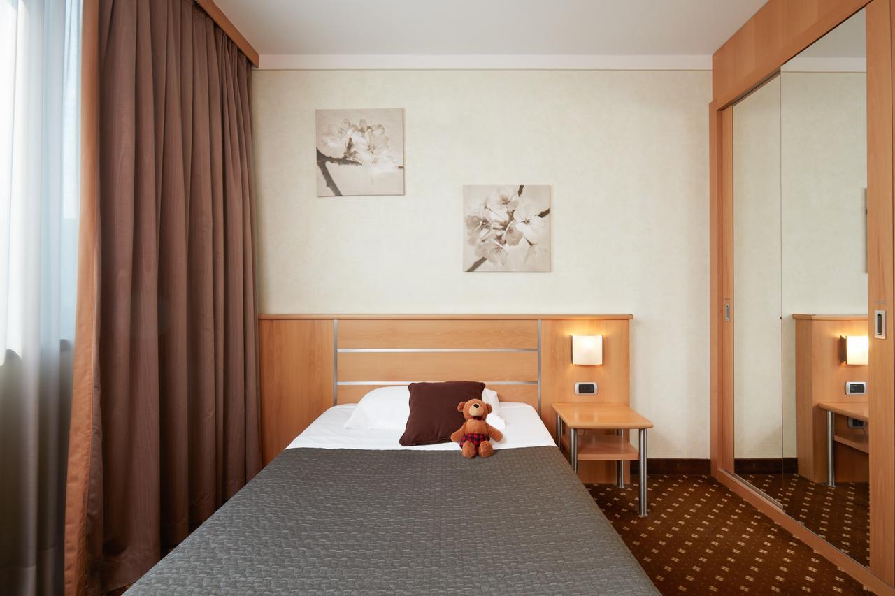 Garda Hotel Montichiari Esterno foto