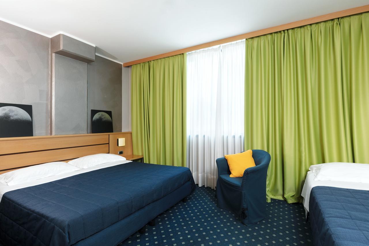 Garda Hotel Montichiari Esterno foto